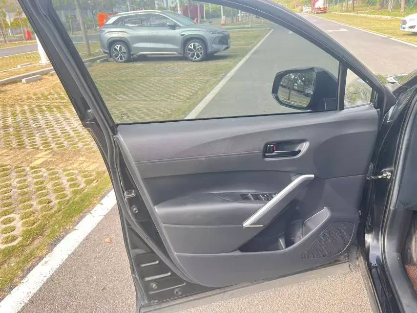 2023 Toyota Frontlander 2.0L 171HP L4 CVT,autocango,china used car exporter,china ev exporter,chinese used car exporter,chinese used ev exporter