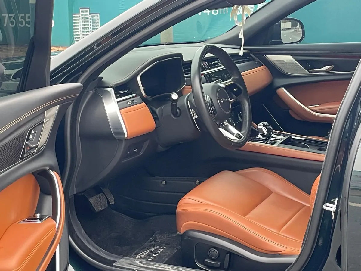 2023 Jaguar XFL 2.0T 250HP L4 8AT,autocango,china used car exporter,china ev exporter,chinese used car exporter,chinese used ev exporter