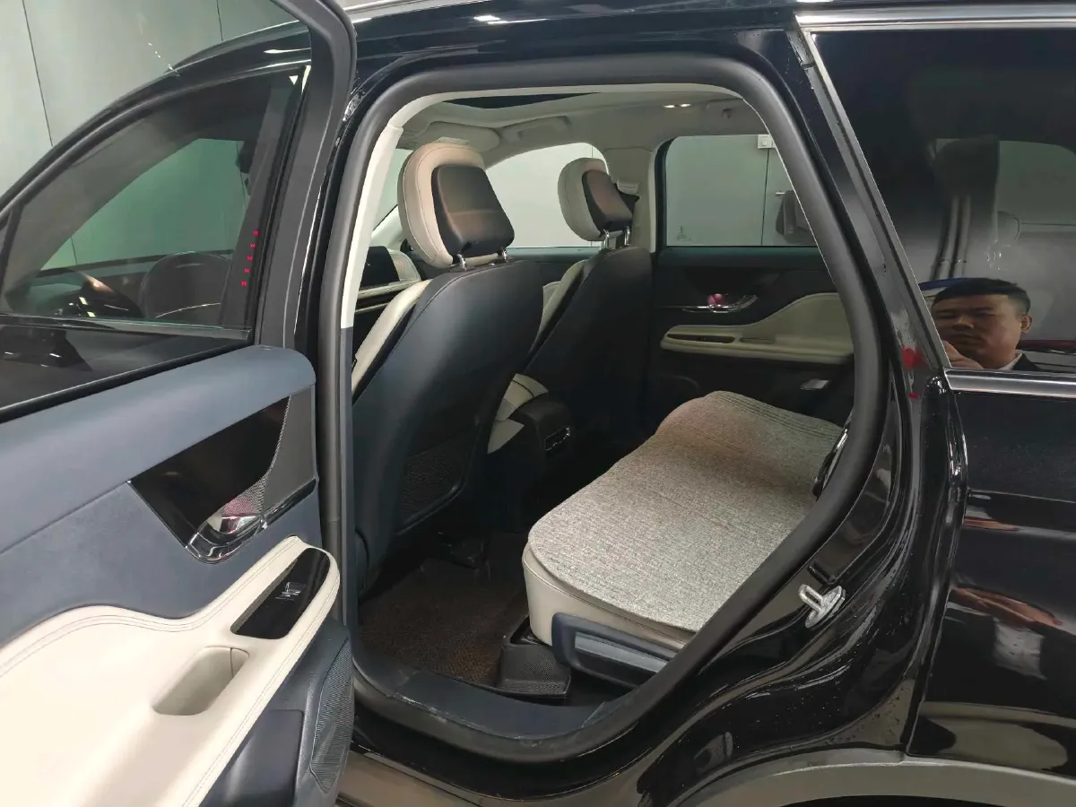 2023 Lincoln Corsair 2.0T 261HP L4 8AT,autocango,china used car exporter,china ev exporter,chinese used car exporter,chinese used ev exporter