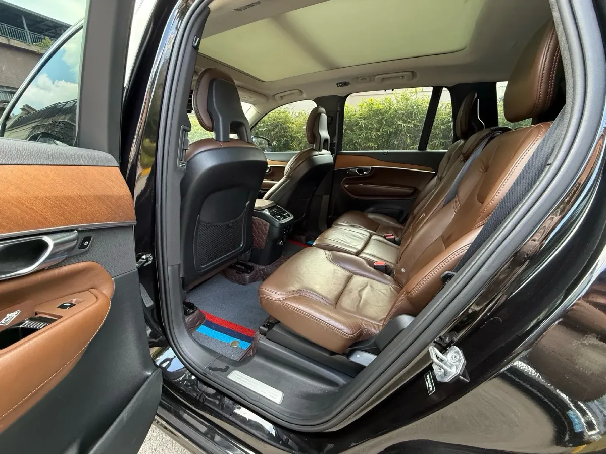 2018 Volvo XC90 2.0T 320HP L4 8AT,autocango,china used car exporter,china ev exporter,chinese used car exporter,chinese used ev exporter