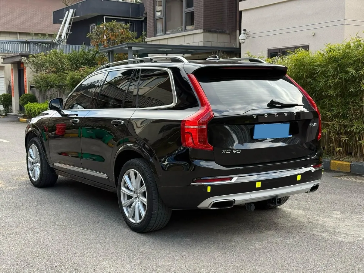 2018 Volvo XC90 2.0T 320HP L4 8AT,autocango,china used car exporter,china ev exporter,chinese used car exporter,chinese used ev exporter