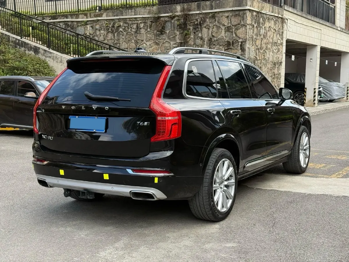 2018 Volvo XC90 2.0T 320HP L4 8AT,autocango,china used car exporter,china ev exporter,chinese used car exporter,chinese used ev exporter