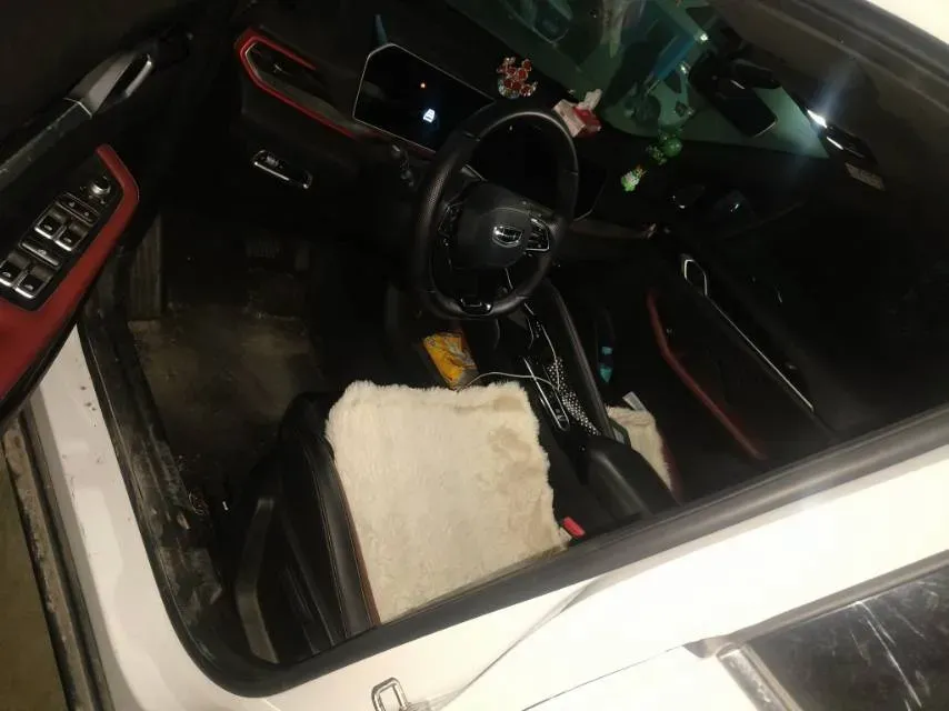 2022 Geely Coolray 1.5T 181HP L4 7DCT,autocango,china used car exporter,china ev exporter,chinese used car exporter,chinese used ev exporter