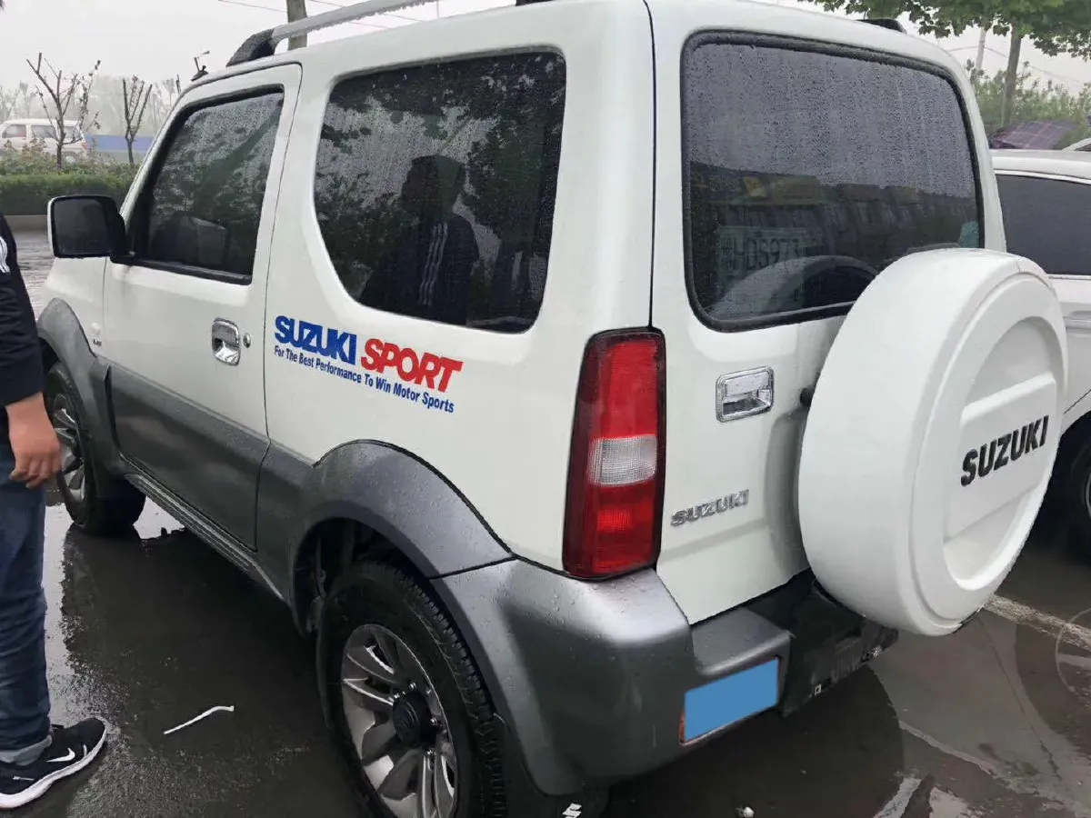 2015 Suzuki Jimny 1.3L 85HP L4 4AT,autocango,china used car exporter,china ev exporter,chinese used car exporter,chinese used ev exporter
