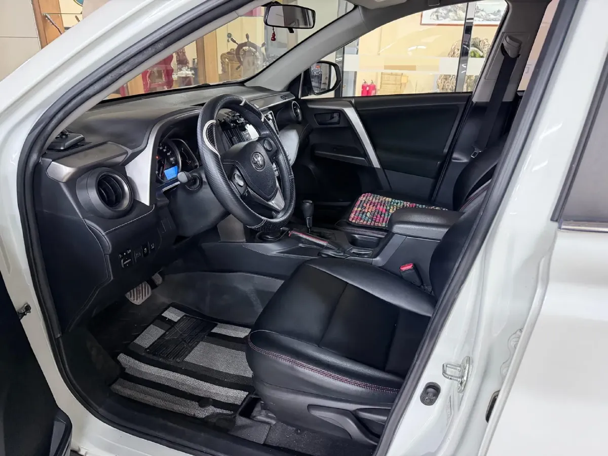 2018 Toyota RAV4 2.0L 151HP L4 CVT,autocango,china used car exporter,china ev exporter,chinese used car exporter,chinese used ev exporter
