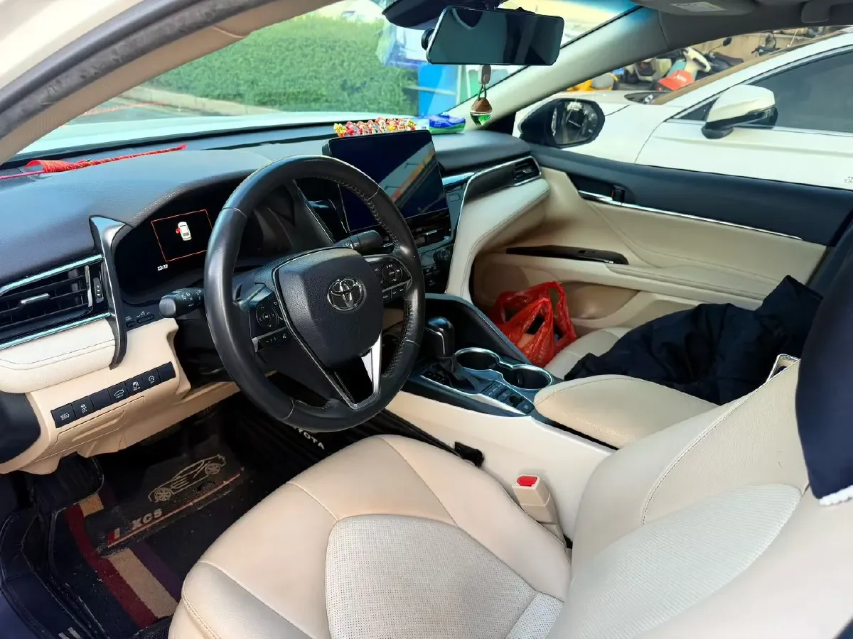 2021 Toyota Camry 2.5L 209HP L4 8AT,autocango,china used car exporter,china ev exporter,chinese used car exporter,chinese used ev exporter