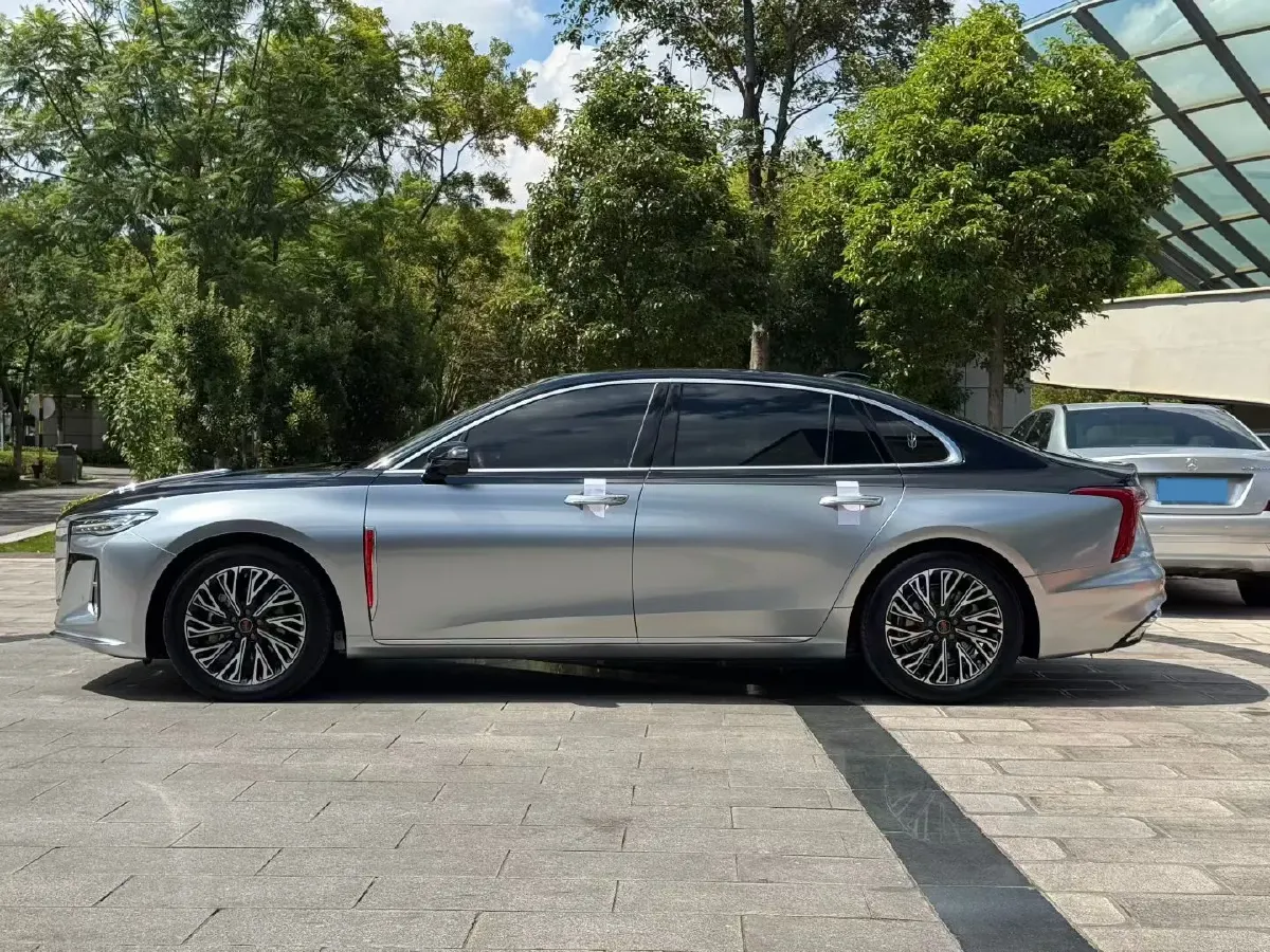 2023 HongQi H5 2.0T 224HP L4 8AT,autocango,china used car exporter,china ev exporter,chinese used car exporter,chinese used ev exporter