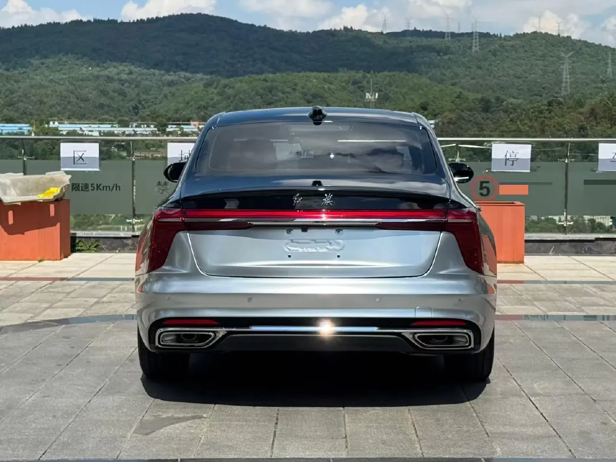 2023 HongQi H5 2.0T 224HP L4 8AT,autocango,china used car exporter,china ev exporter,chinese used car exporter,chinese used ev exporter