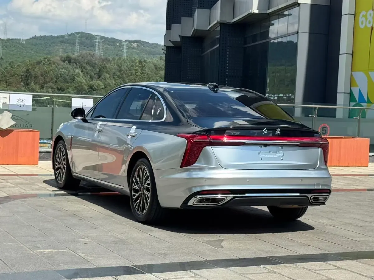 2023 HongQi H5 2.0T 224HP L4 8AT,autocango,china used car exporter,china ev exporter,chinese used car exporter,chinese used ev exporter