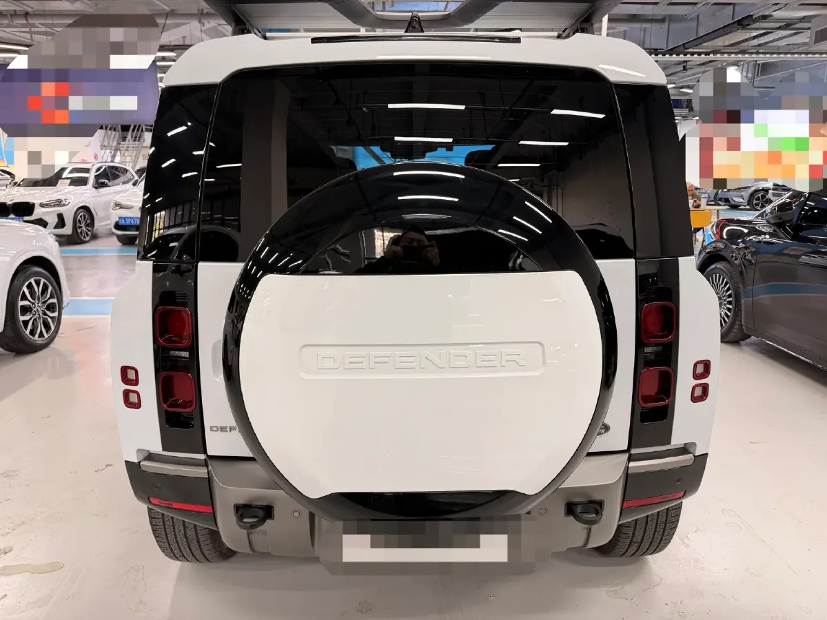 2023 Land Rover Defender 3.0T 400HP L6 8AT,autocango,china used car exporter,china ev exporter,chinese used car exporter,chinese used ev exporter