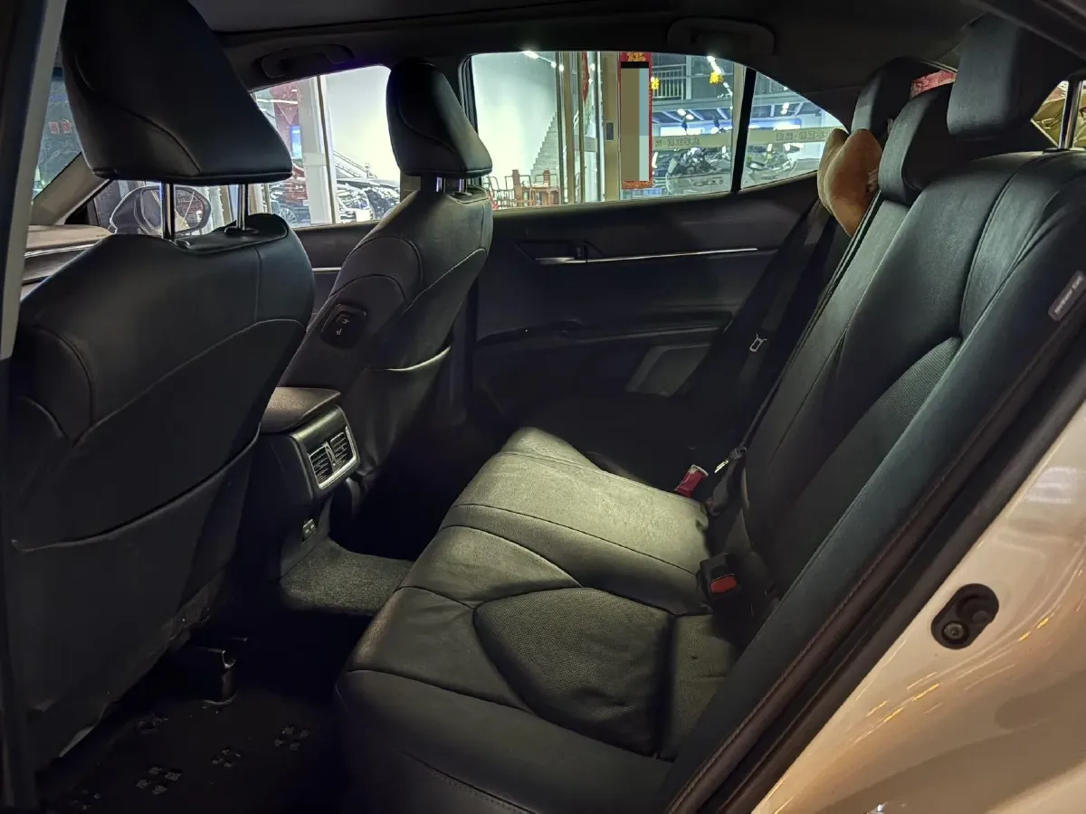 2023 Toyota Camry 2.5L 207HP L4 8AT,autocango,china used car exporter,china ev exporter,chinese used car exporter,chinese used ev exporter