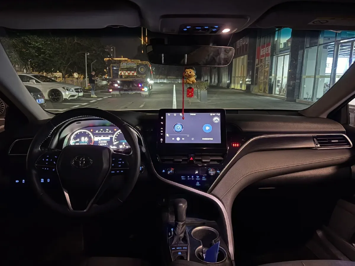 2023 Toyota Camry 2.5L 207HP L4 8AT,autocango,china used car exporter,china ev exporter,chinese used car exporter,chinese used ev exporter