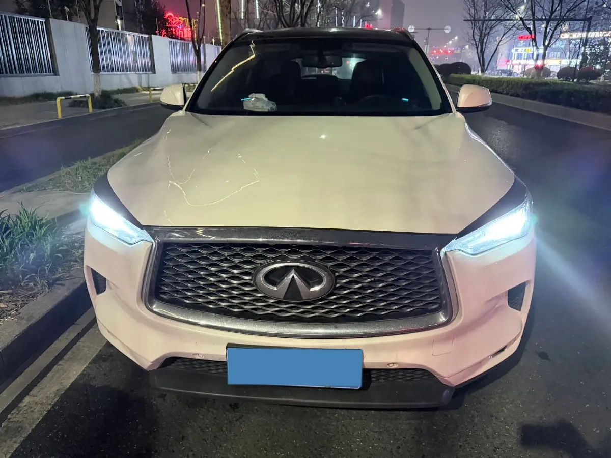 2018 Infiniti QX30 2.0T 211HP L4 7DCT,autocango,china used car exporter,china ev exporter,chinese used car exporter,chinese used ev exporter