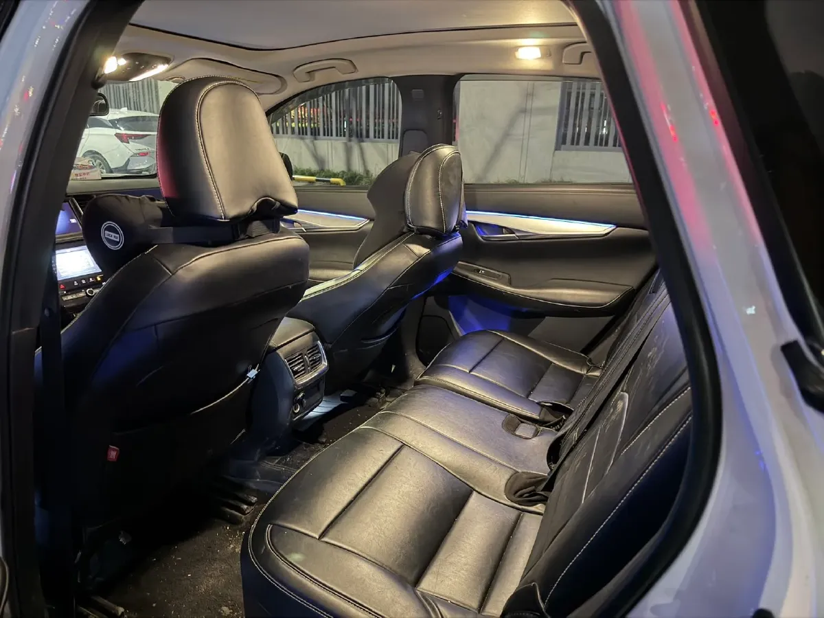 2018 Infiniti QX30 2.0T 211HP L4 7DCT,autocango,china used car exporter,china ev exporter,chinese used car exporter,chinese used ev exporter