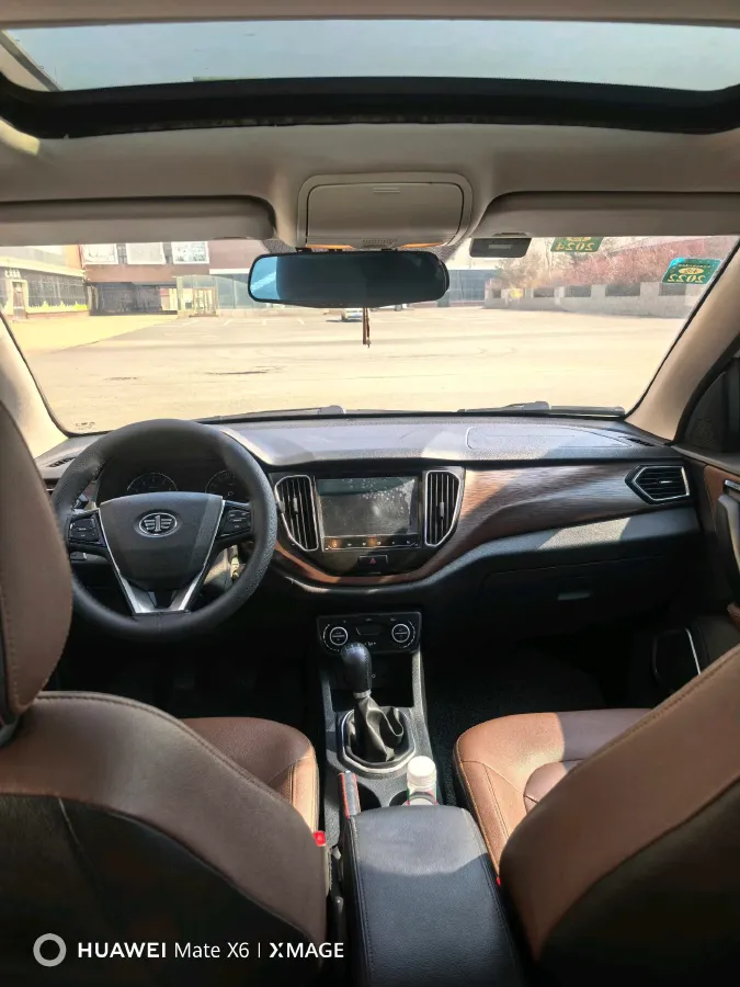 2018 FAW Senia R7 1.6L 116HP L4 5MT,autocango,china used car exporter,china ev exporter,chinese used car exporter,chinese used ev exporter