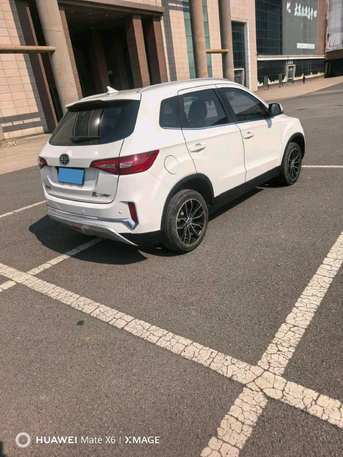 2018 FAW Senia R7 1.6L 116HP L4 5MT,autocango,china used car exporter,china ev exporter,chinese used car exporter,chinese used ev exporter