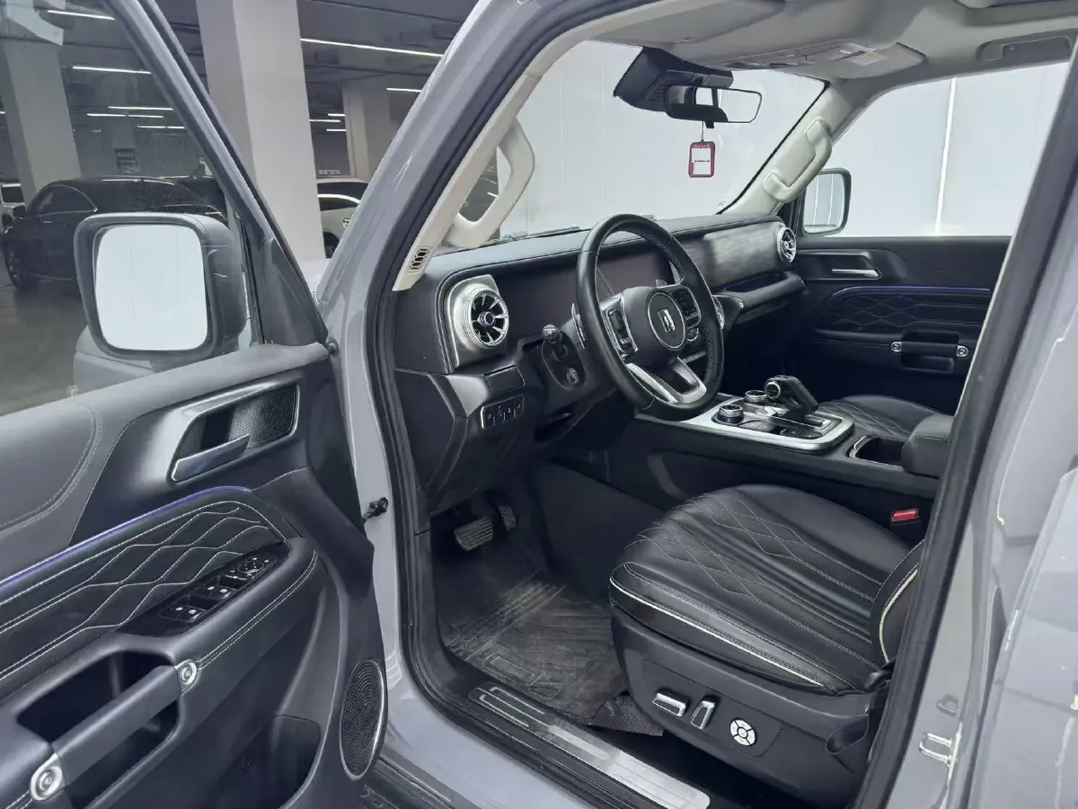 2024 Tank 300 2.0T 227HP L4 8AT,autocango,china used car exporter,china ev exporter,chinese used car exporter,chinese used ev exporter