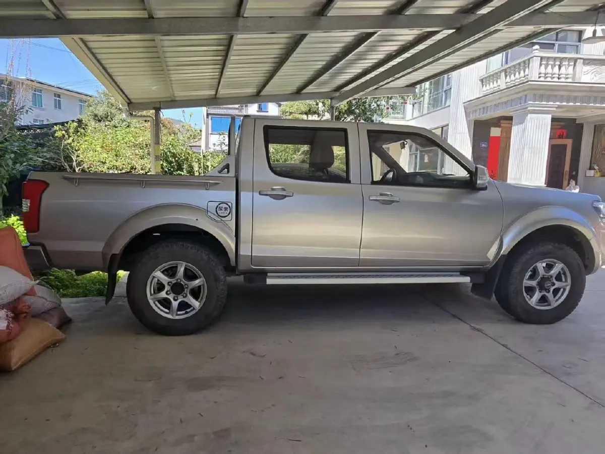 2021 Dongfeng RuiQi 2.4T 165HP L4 5MT,autocango,china used car exporter,china ev exporter,chinese used car exporter,chinese used ev exporter