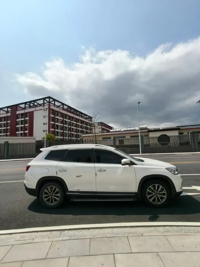 2019 Jetour X90 1.5T 147HP L4 8AT,autocango,china used car exporter,china ev exporter,chinese used car exporter,chinese used ev exporter