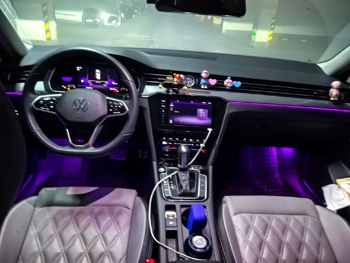 2023 Volkswagen Magotan 2.0T 186HP L4 7DCT,autocango,china used car exporter,china ev exporter,chinese used car exporter,chinese used ev exporter