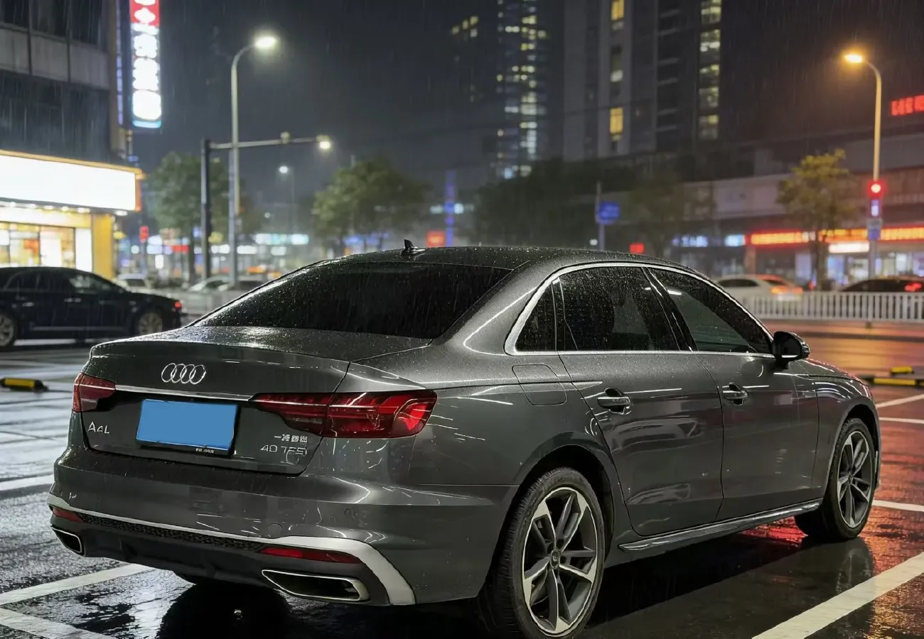 2023 Audi A4L 2.0T 190HP L4 7DCT,autocango,china used car exporter,china ev exporter,chinese used car exporter,chinese used ev exporter