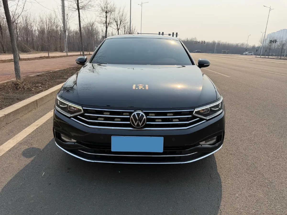 2020 Volkswagen Magotan 2.0T 186HP L4 7DCT,autocango,china used car exporter,china ev exporter,chinese used car exporter,chinese used ev exporter