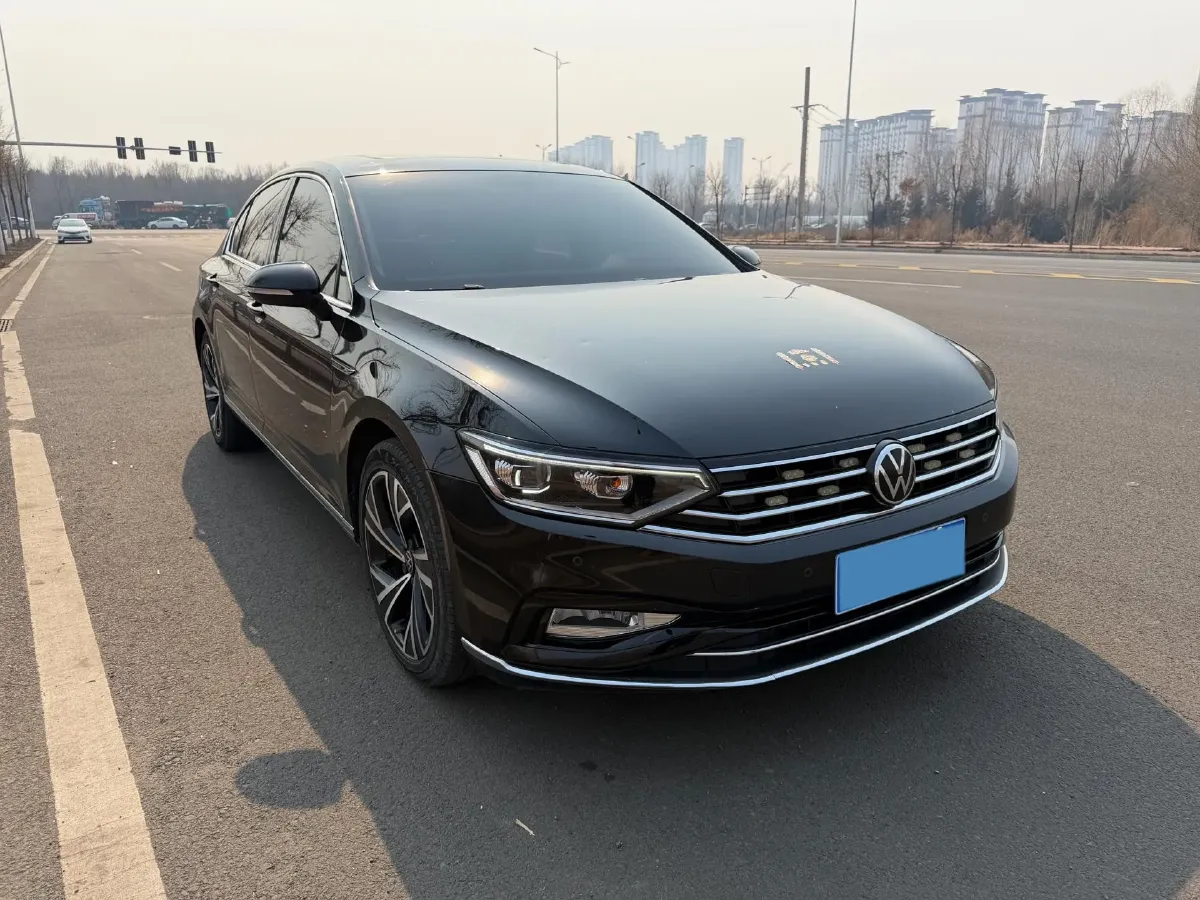 2020 Volkswagen Magotan 2.0T 186HP L4 7DCT,autocango,china used car exporter,china ev exporter,chinese used car exporter,chinese used ev exporter