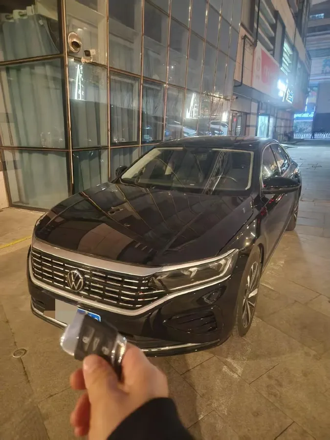 2023 Volkswagen Passat 2.0T 186HP L4 7DCT,autocango,china used car exporter,china ev exporter,chinese used car exporter,chinese used ev exporter