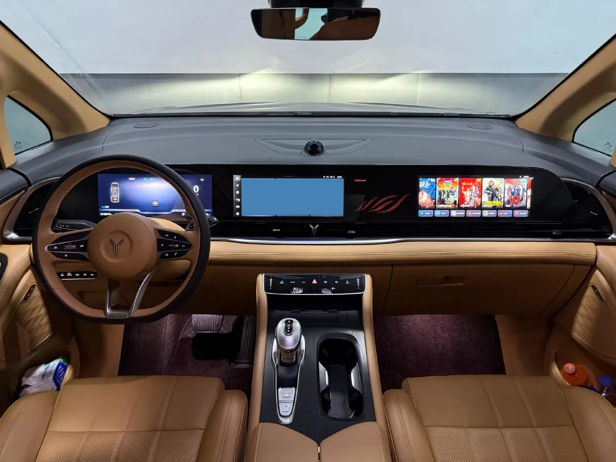 2024 Voyah Dream 1.5T 150HP L4 PHEV 43KWH,autocango,china used car exporter,china ev exporter,chinese used car exporter,chinese used ev exporter