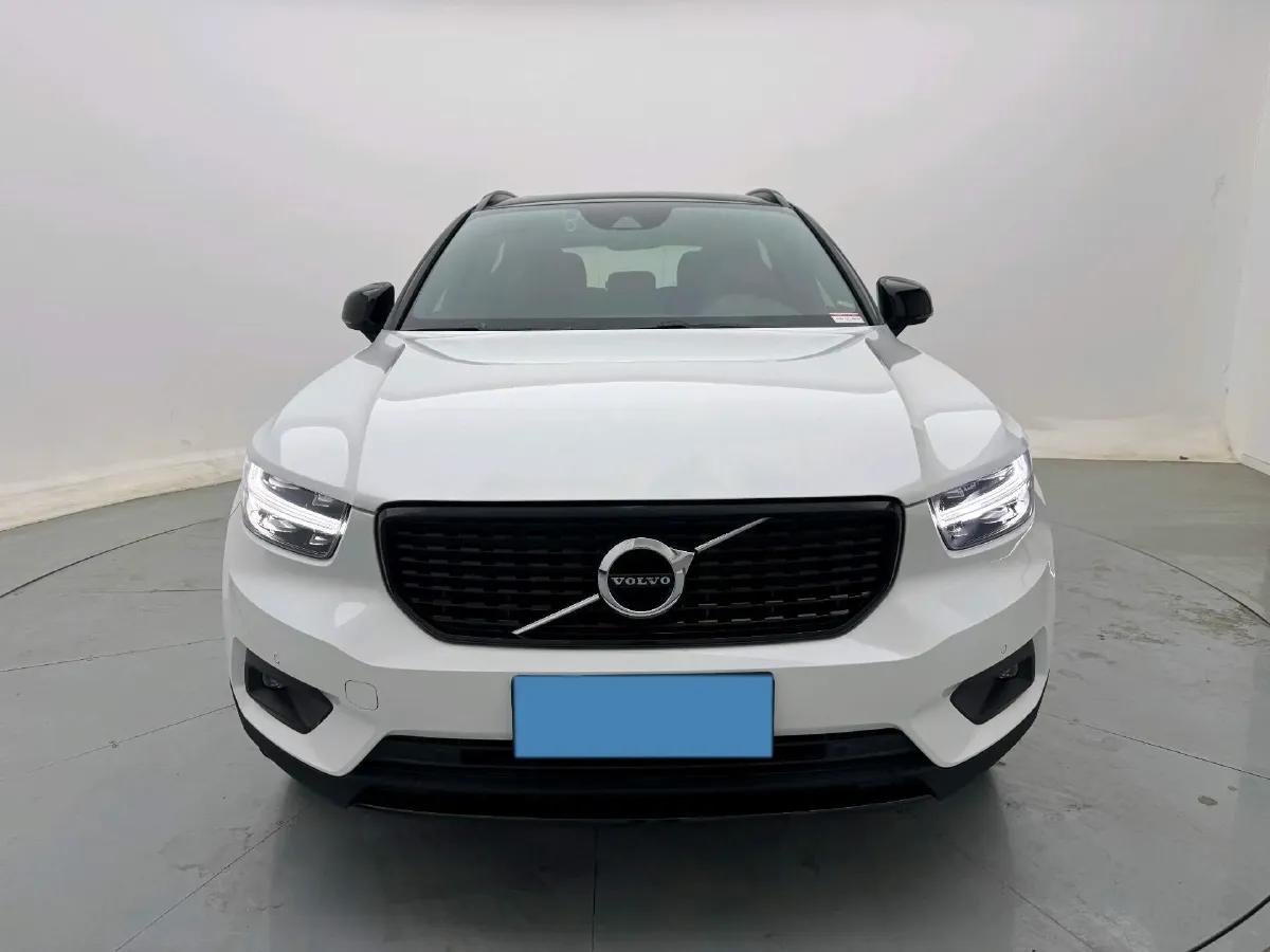 2020 Volvo XC40 2.0T 190HP L4 8AT,autocango,china used car exporter,china ev exporter,chinese used car exporter,chinese used ev exporter