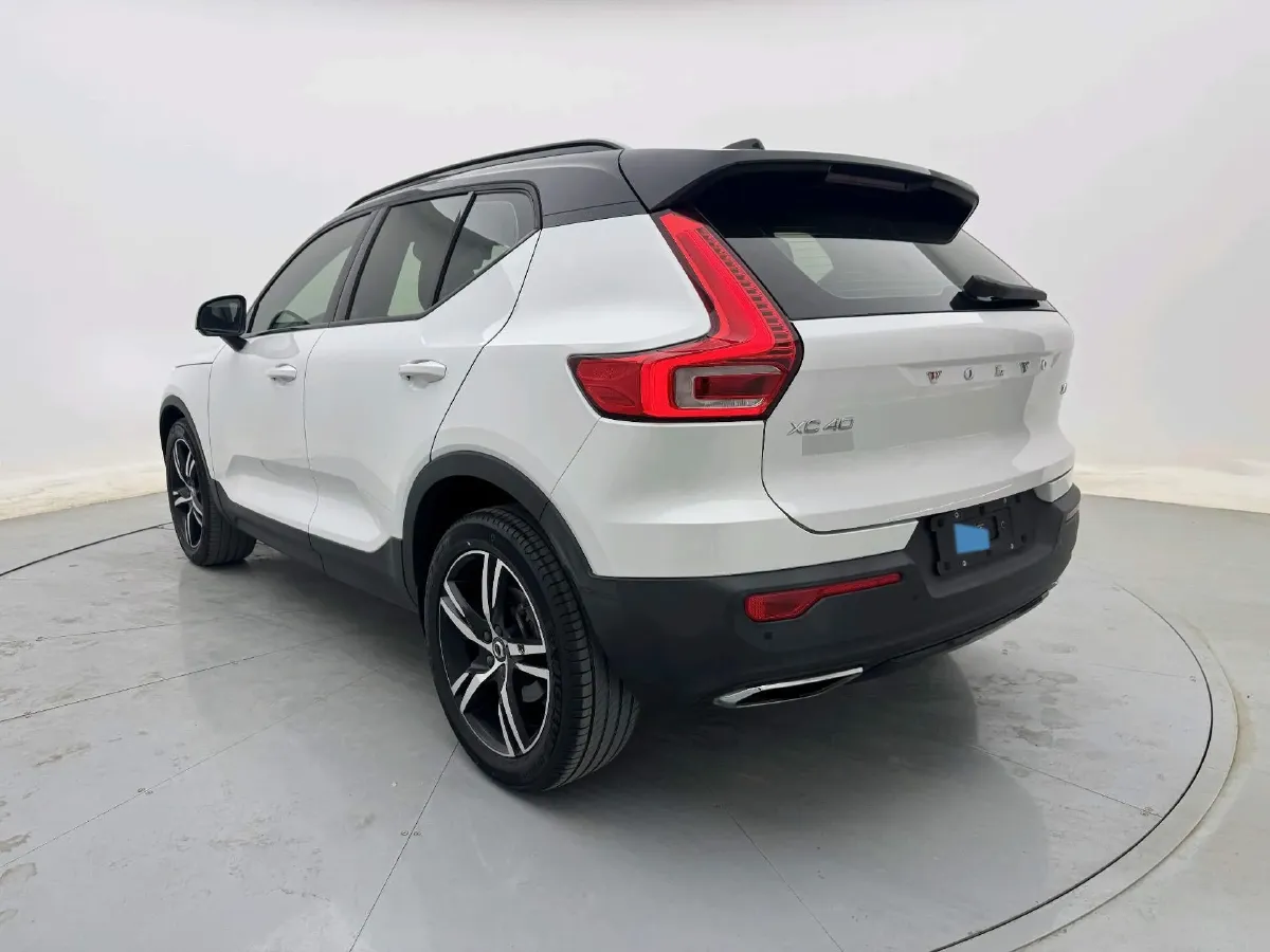 2020 Volvo XC40 2.0T 190HP L4 8AT,autocango,china used car exporter,china ev exporter,chinese used car exporter,chinese used ev exporter