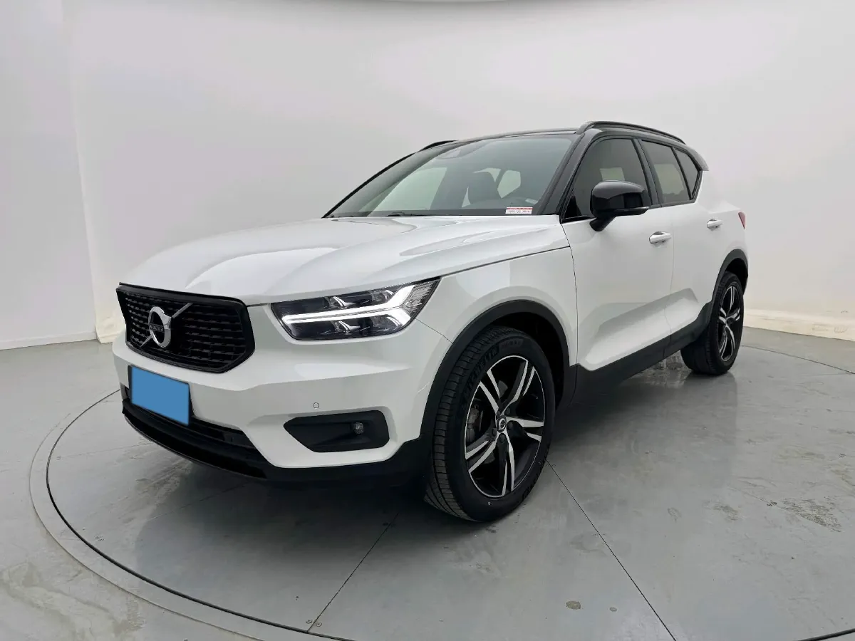 2020 Volvo XC40 2.0T 190HP L4 8AT,autocango,china used car exporter,china ev exporter,chinese used car exporter,chinese used ev exporter