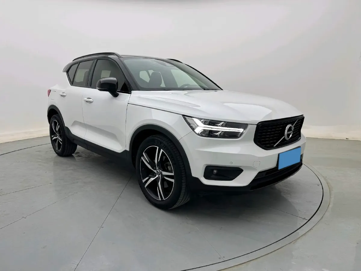 2020 Volvo XC40 2.0T 190HP L4 8AT,autocango,china used car exporter,china ev exporter,chinese used car exporter,chinese used ev exporter