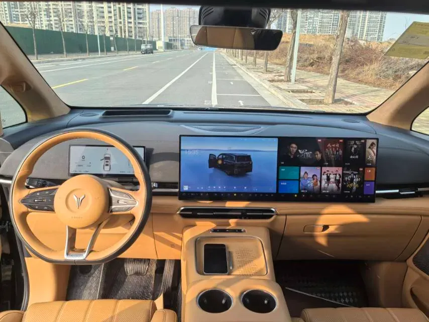 2024 Voyah Dream BEV 108.73KWH,autocango,china used car exporter,china ev exporter,chinese used car exporter,chinese used ev exporter