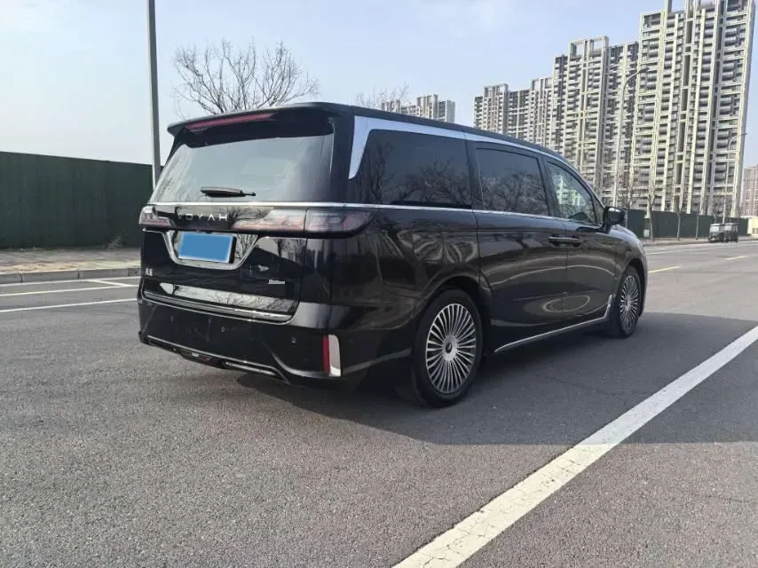 2024 Voyah Dream BEV 108.73KWH,autocango,china used car exporter,china ev exporter,chinese used car exporter,chinese used ev exporter