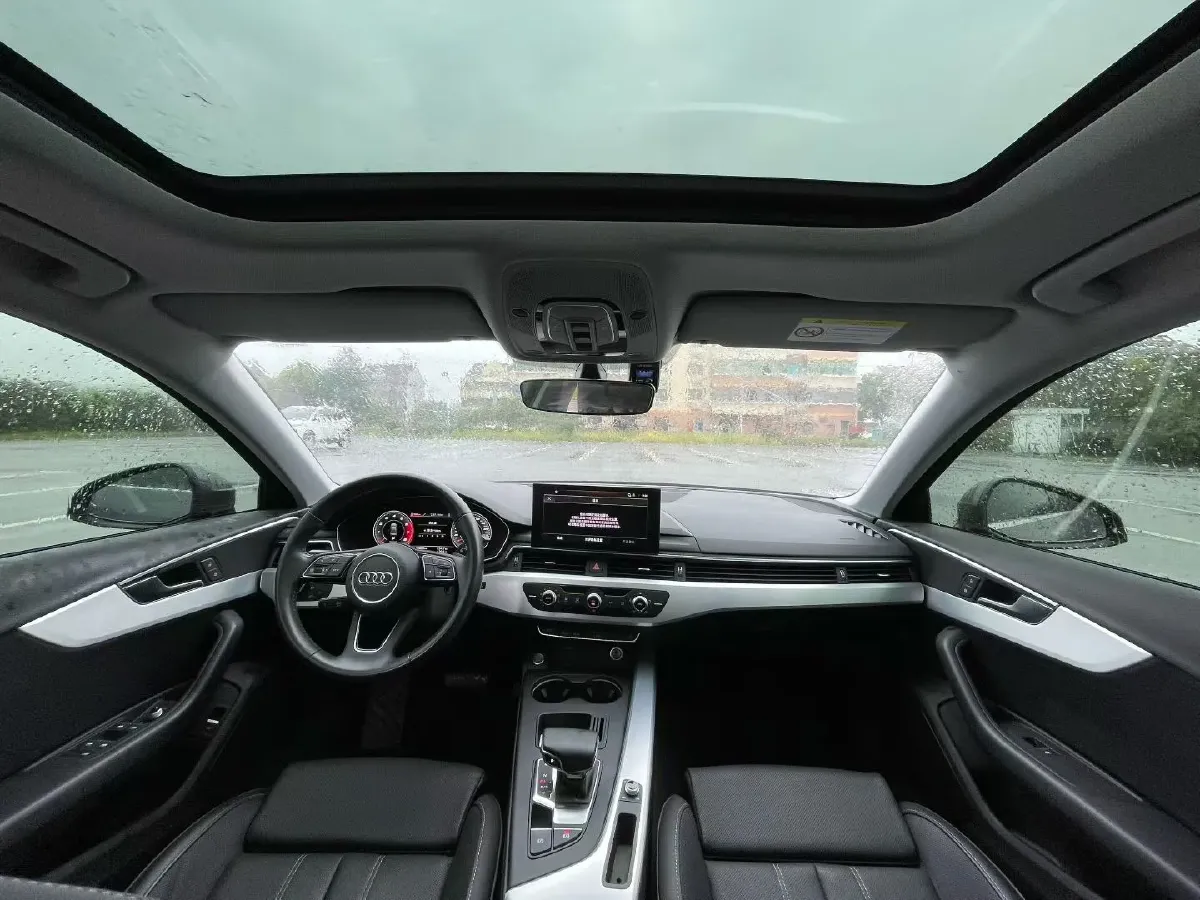 2022 Audi A4L 2.0T 190HP L4 7DCT,autocango,china used car exporter,china ev exporter,chinese used car exporter,chinese used ev exporter