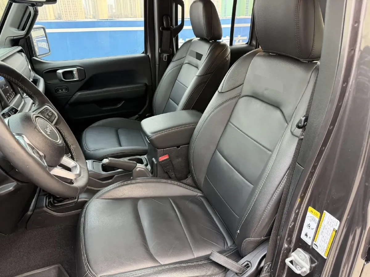 2019 Jeep Wrangler 2.0T 266HP L4 8AT,autocango,china used car exporter,china ev exporter,chinese used car exporter,chinese used ev exporter