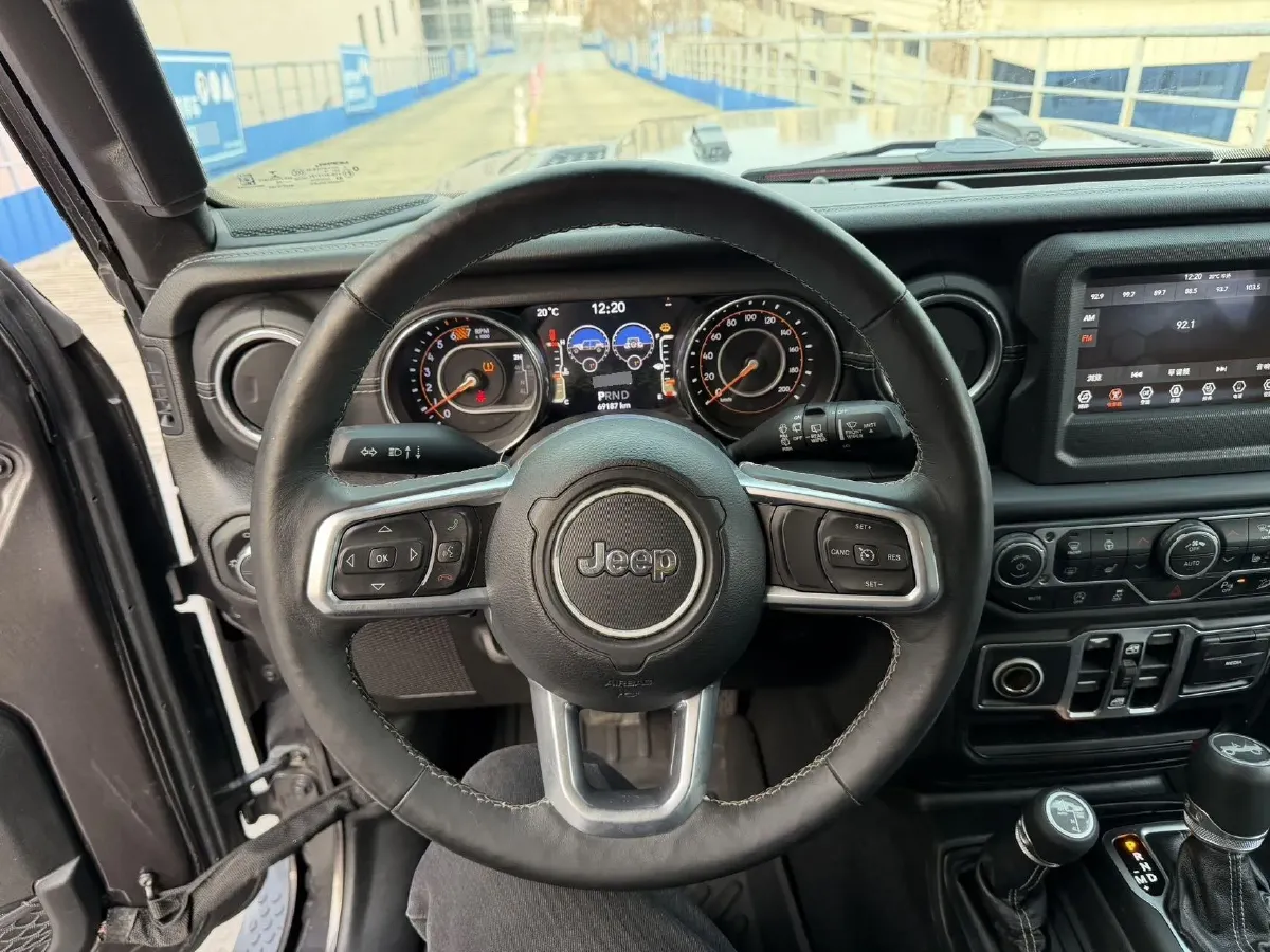 2019 Jeep Wrangler 2.0T 266HP L4 8AT,autocango,china used car exporter,china ev exporter,chinese used car exporter,chinese used ev exporter