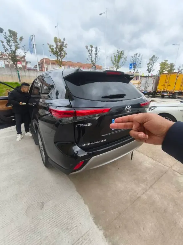 2022 Toyota Highlander 2.0T 248HP L4 8AT,autocango,china used car exporter,china ev exporter,chinese used car exporter,chinese used ev exporter