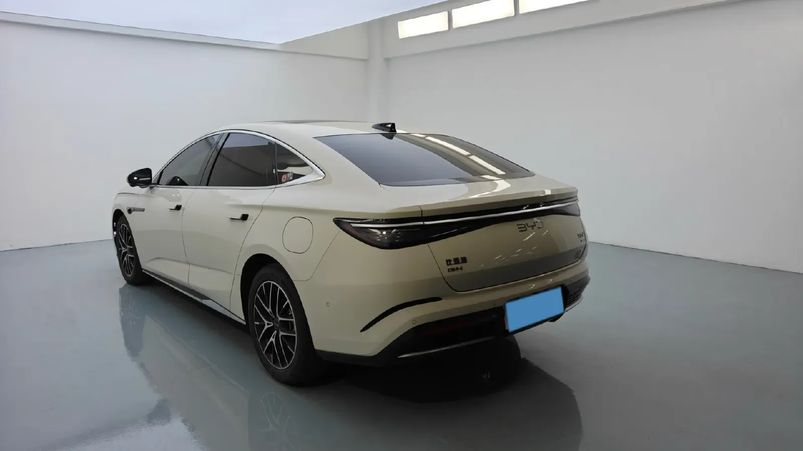 2025 BYD Seal07 DM-i 1.5L 101HP L4 E-CVT PHEV 17.6KWH,autocango,china used car exporter,china ev exporter,chinese used car exporter,chinese used ev exporter