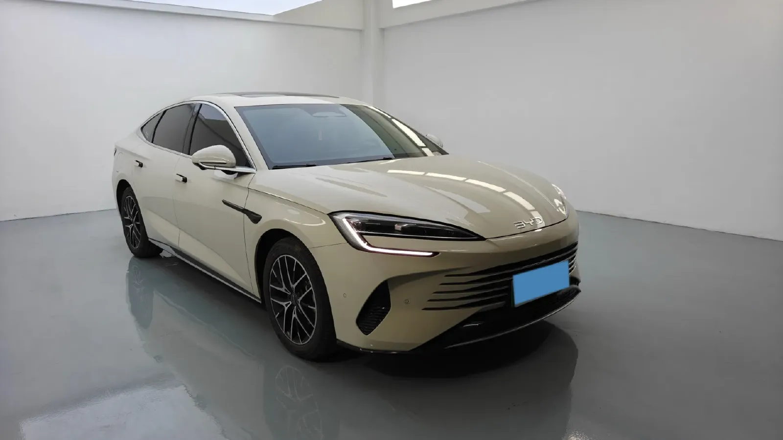 2025 BYD Seal07 DM-i 1.5L 101HP L4 E-CVT PHEV 17.6KWH,autocango,china used car exporter,china ev exporter,chinese used car exporter,chinese used ev exporter