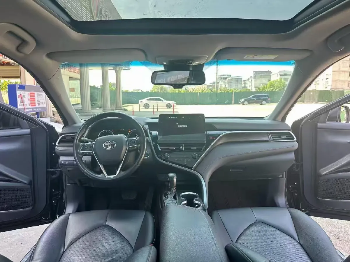 2021 Toyota Camry 2.5L 209HP L4 8AT,autocango,china used car exporter,china ev exporter,chinese used car exporter,chinese used ev exporter