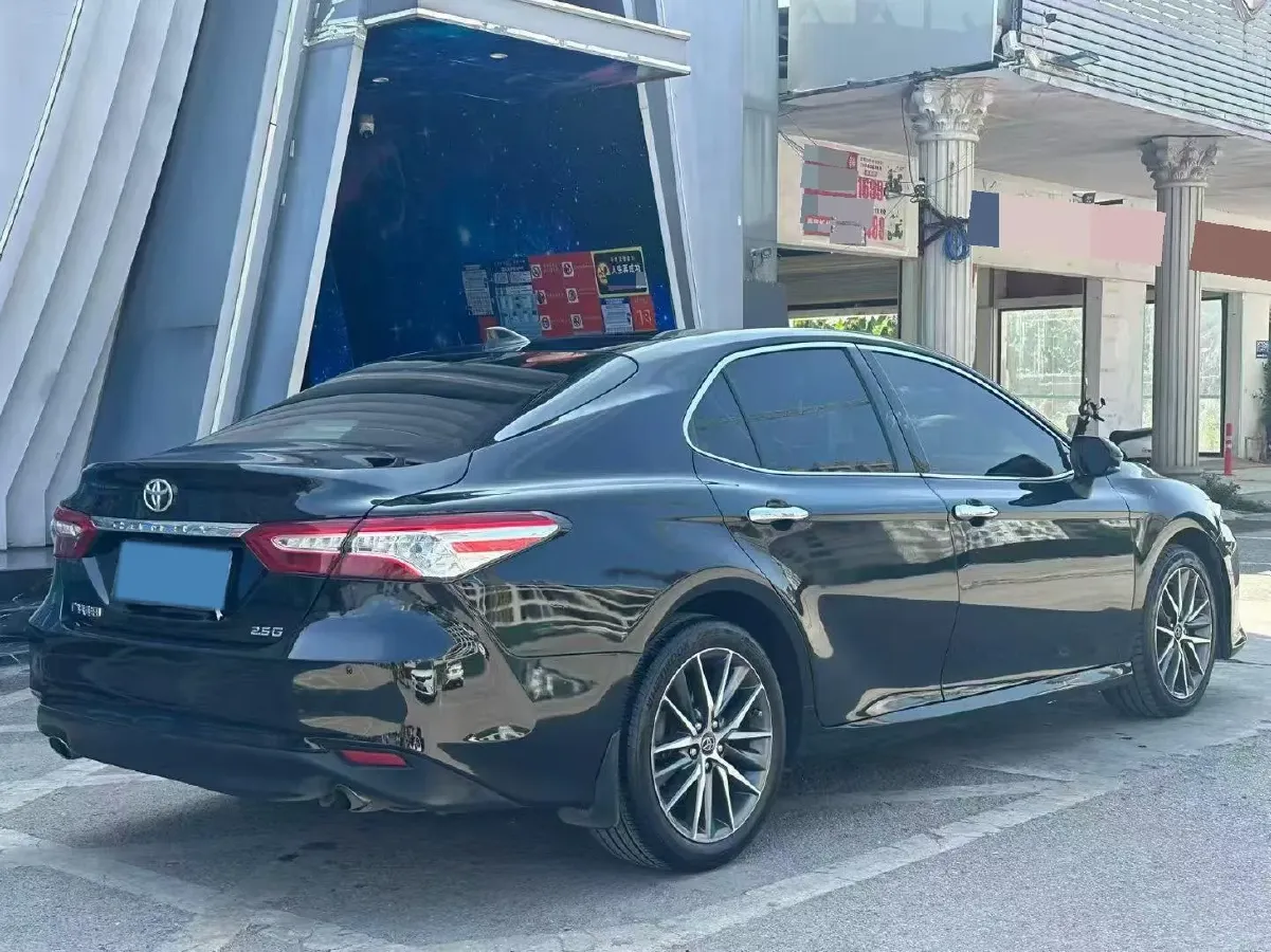 2021 Toyota Camry 2.5L 209HP L4 8AT,autocango,china used car exporter,china ev exporter,chinese used car exporter,chinese used ev exporter