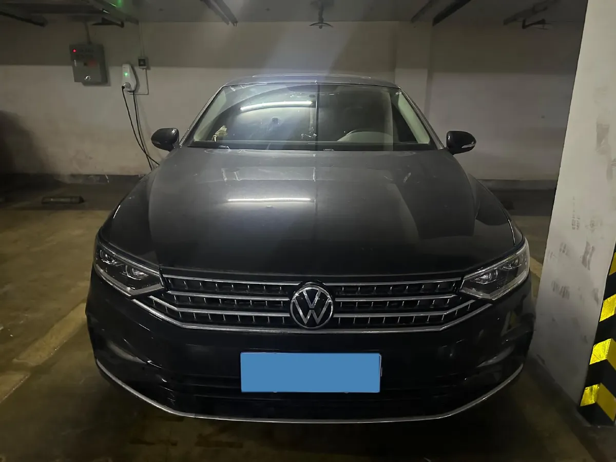 2023 Volkswagen Magotan 1.4T 150HP L4 7DCT,autocango,china used car exporter,china ev exporter,chinese used car exporter,chinese used ev exporter