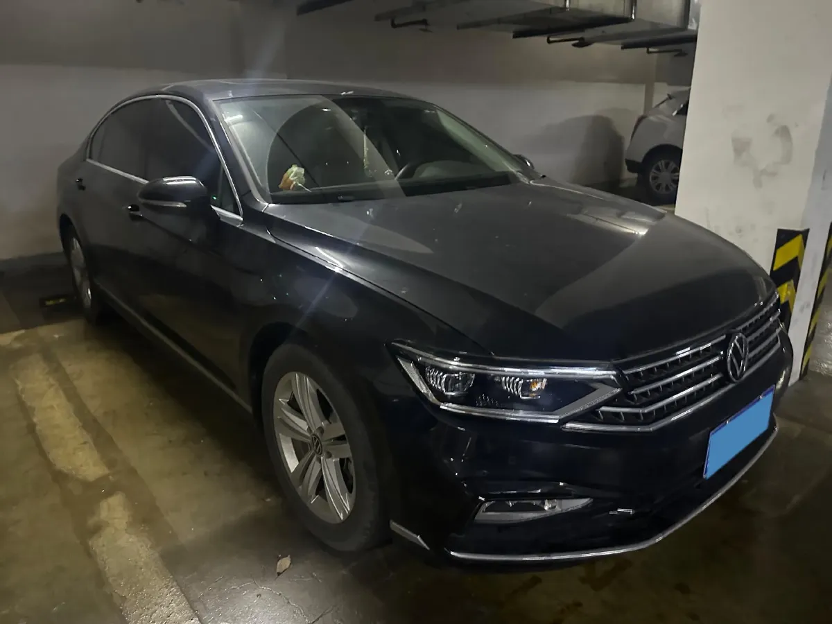 2023 Volkswagen Magotan 1.4T 150HP L4 7DCT,autocango,china used car exporter,china ev exporter,chinese used car exporter,chinese used ev exporter