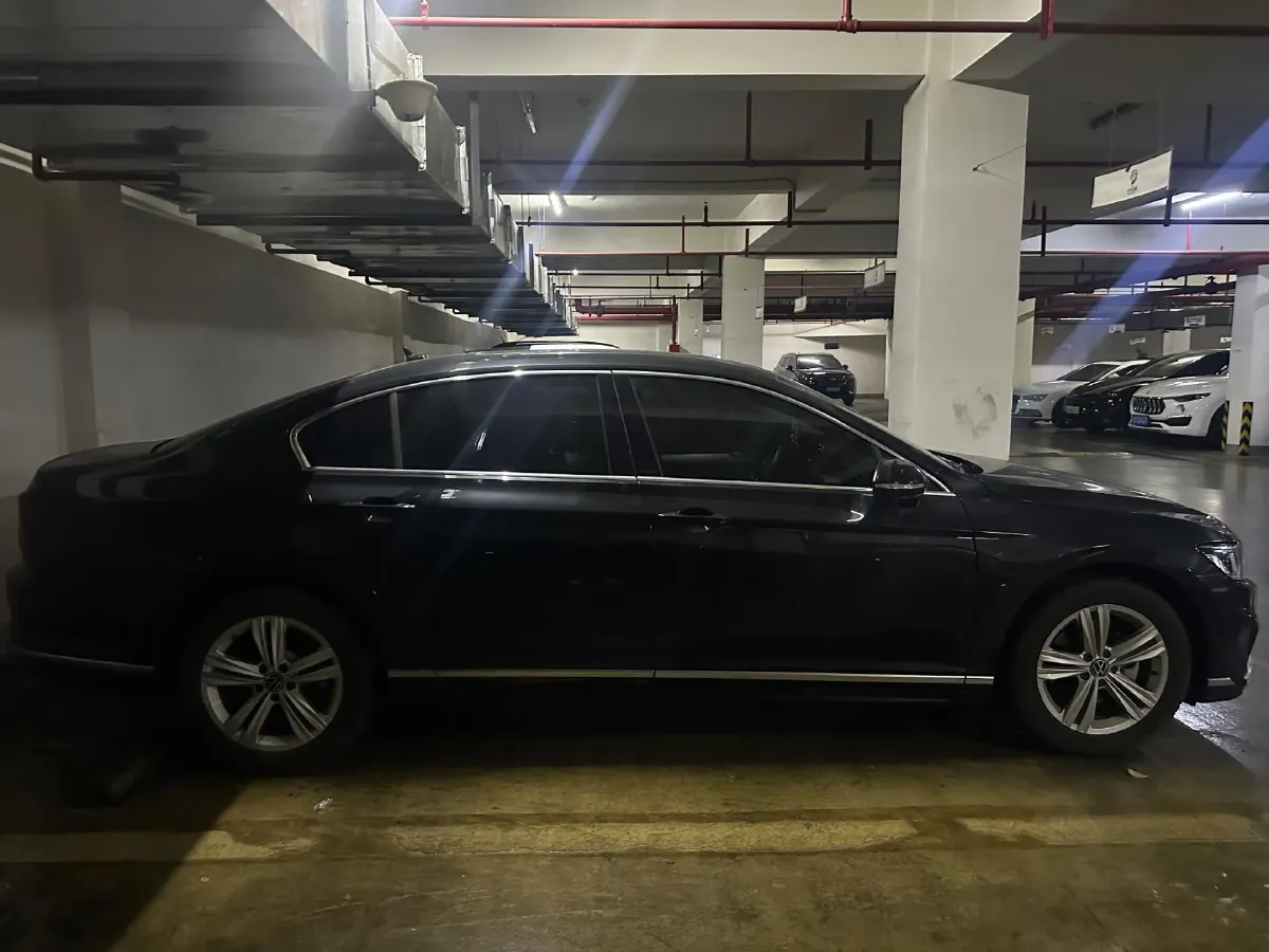 2023 Volkswagen Magotan 1.4T 150HP L4 7DCT,autocango,china used car exporter,china ev exporter,chinese used car exporter,chinese used ev exporter