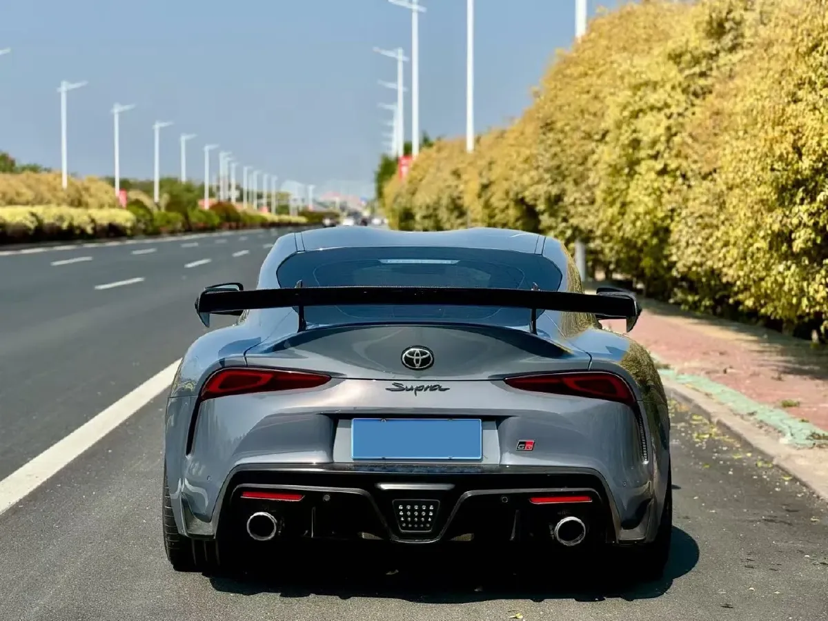 2022 Toyota Supra 3.0T 340HP L6 8AT,autocango,china used car exporter,china ev exporter,chinese used car exporter,chinese used ev exporter