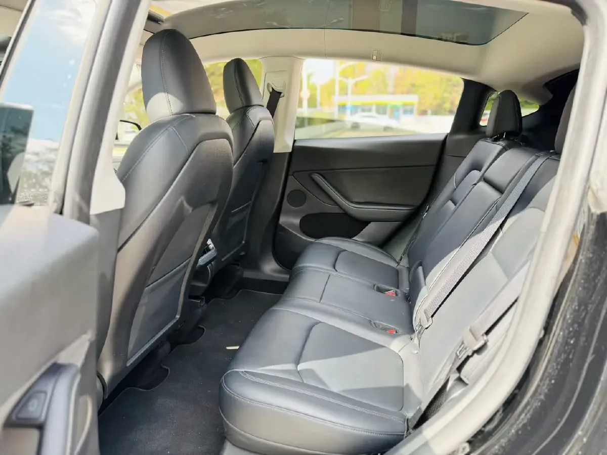 2021 Tesla Model Y BEV 60KWH,autocango,china used car exporter,china ev exporter,chinese used car exporter,chinese used ev exporter