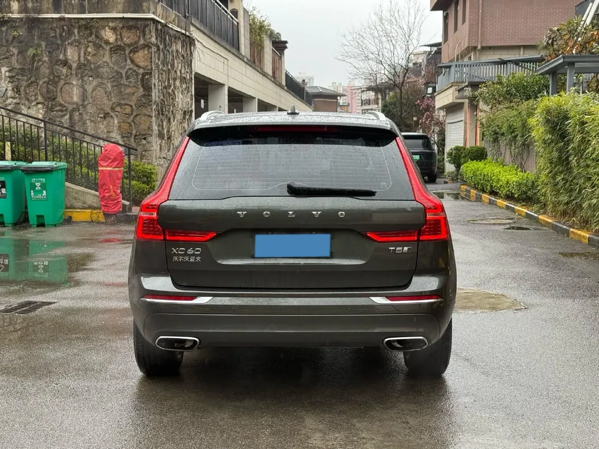 2020 Volvo XC60 2.0T 254HP L4 8AT,autocango,china used car exporter,china ev exporter,chinese used car exporter,chinese used ev exporter