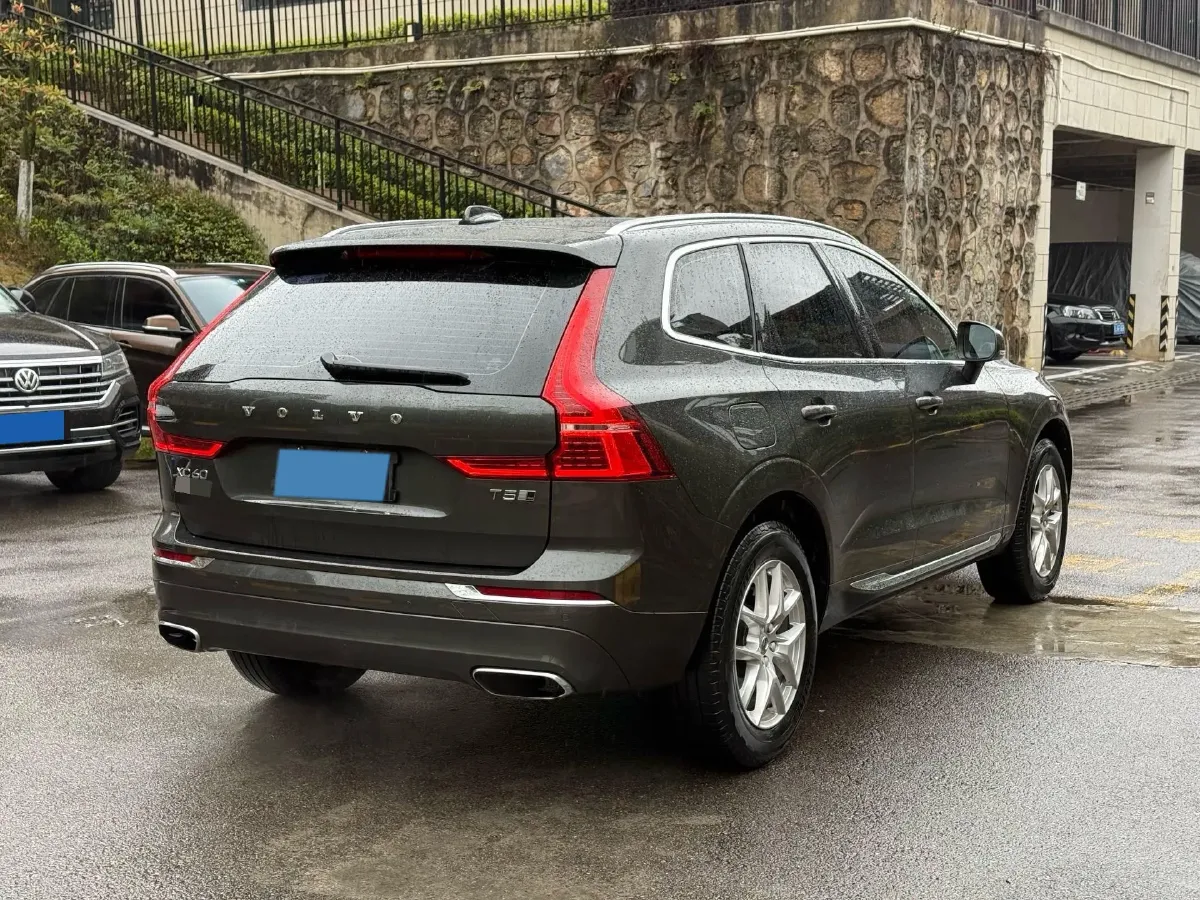 2020 Volvo XC60 2.0T 254HP L4 8AT,autocango,china used car exporter,china ev exporter,chinese used car exporter,chinese used ev exporter